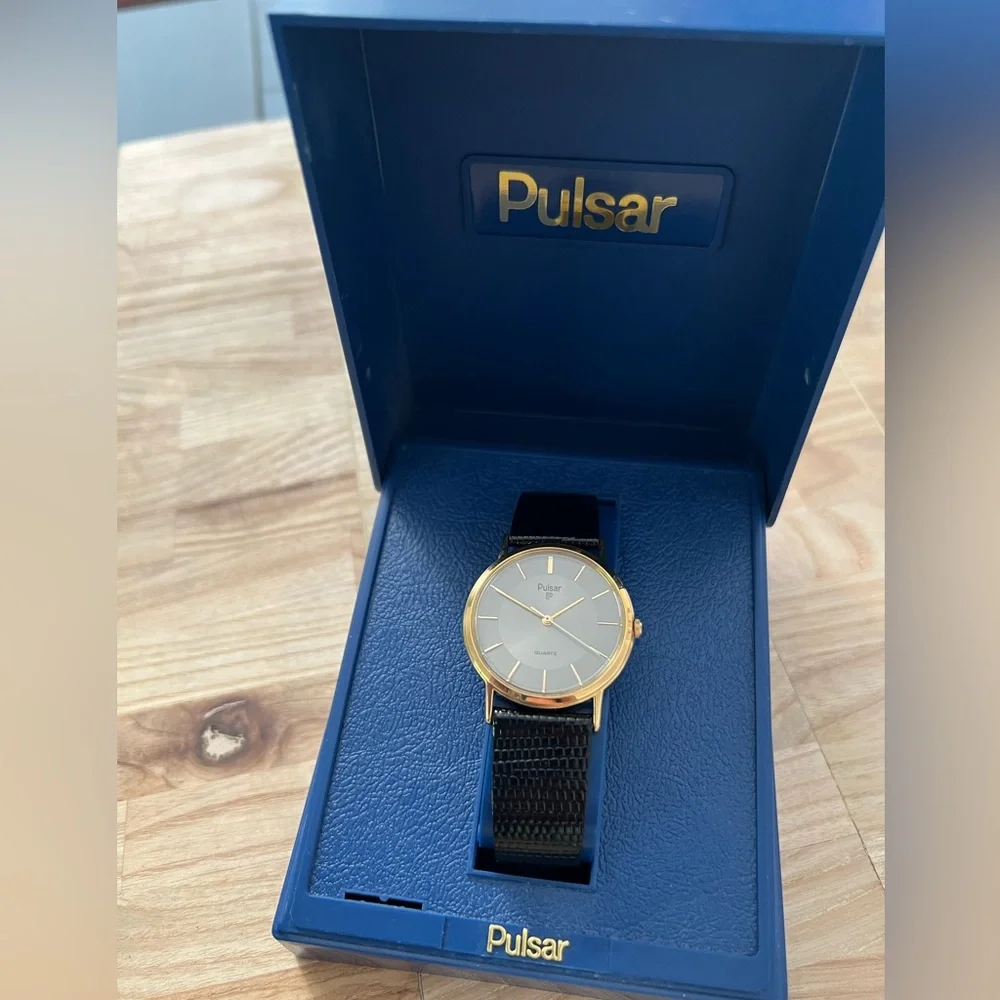 Pulsar New Old Stock Vintage Watch Original Box Round Gray Dial Leather Strap